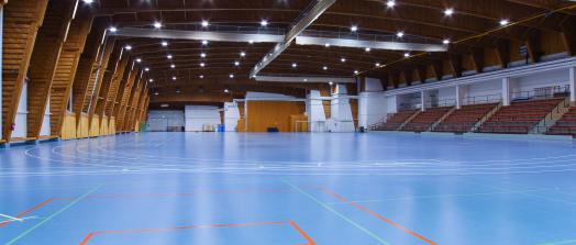Otaniemi monitoimihalli with space in the hall.